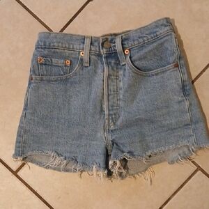 LEVI'S Womens Size 24 Light Blue Denim Frayed Hem Cutoff Shorts